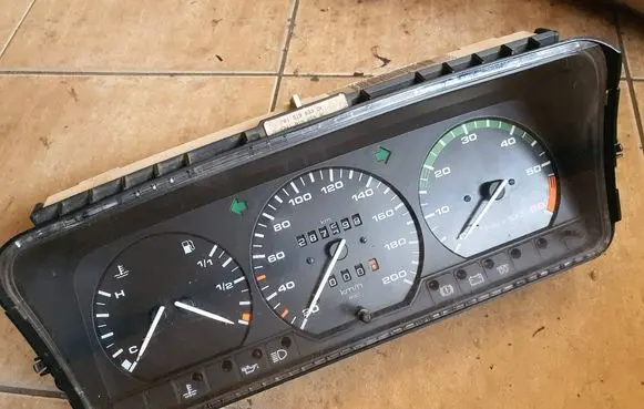 Volkswagen Transporter - Caravelle T4 Speedometer (instrument cluster) 701919033DK 701919059AC