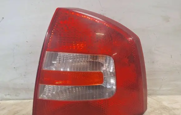 Skoda Octavia Mk2 (1Z) Rear/tail lights 1Z5945096A