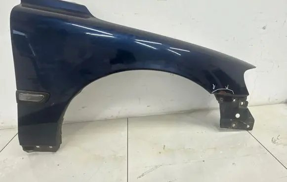 Volvo V70 Fender