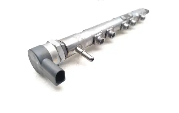 BMW 4 F32 F33 Fuel main line pipe 7800601 0281002949 04452114135