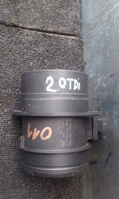 Volkswagen Tiguan Mass air flow meter 03L906461A