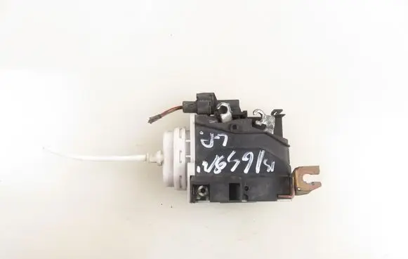 Audi A4 S4 B5 8D Front door lock