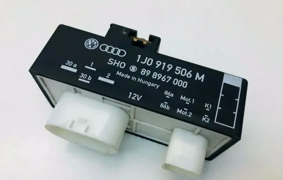 Audi A3 S3 8L Coolant fan relay 1J0919506M