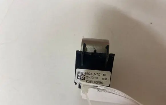 Jaguar XF X250 Electric window control switch 8X2314717AB