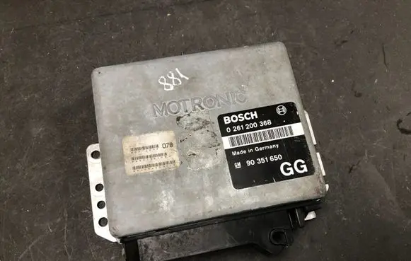 Opel Zafira A Engine control unit/module 0261200368
