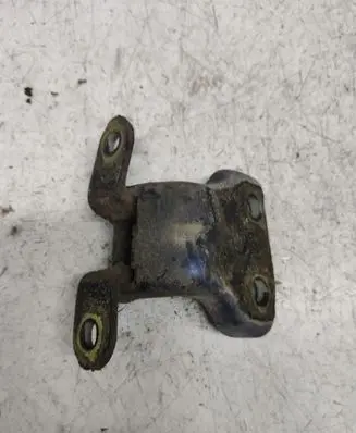 Ford Maverick Rear door lower hinge