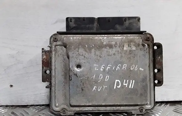 Opel Zafira B Engine control unit/module 55198922 0281012549