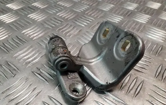 Mercedes-Benz S W221 Rear door lower hinge