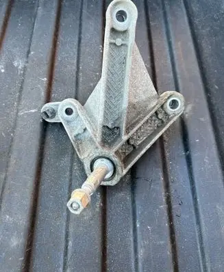 Mercedes-Benz Citan W415 Gearbox mounting bracket 8200043084