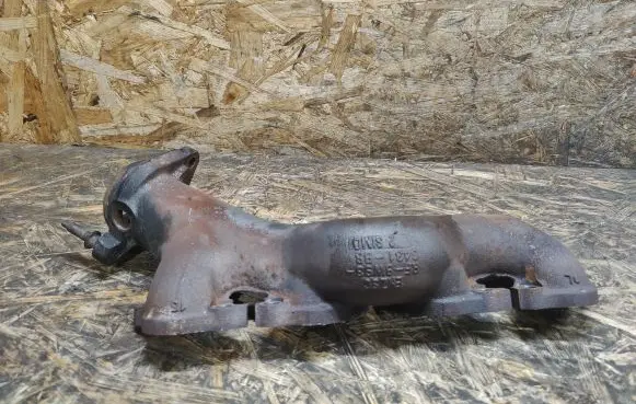 Jaguar XJL Exhaust manifold 8W939431BB
