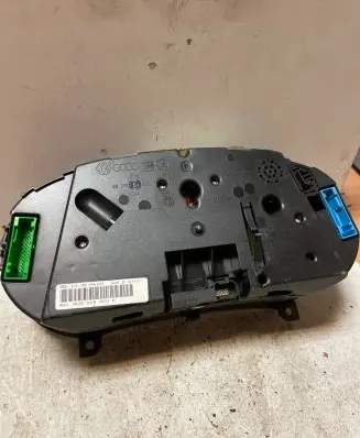Audi A3 S3 8L Speedometer (instrument cluster) 8L0919860E 110008894002