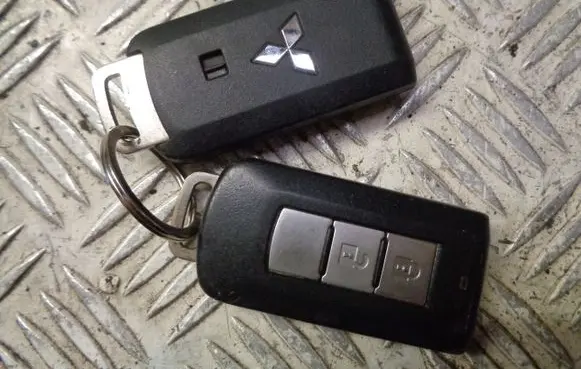Mitsubishi Space Star Ignition key/card 