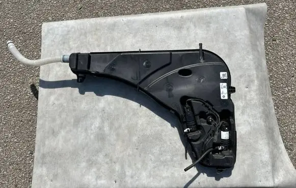 BMW X5 G05 Windshield washer fluid reservoir/tank 7499828 15889615 TS2829525878