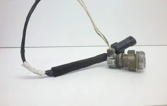 Chrysler Voyager Front door lock (next to the handle) 4687616