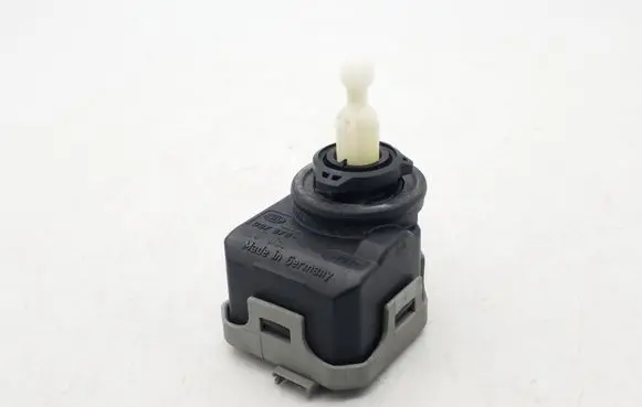 Skoda Fabia Mk1 (6Y) Headlight level adjustment motor 6Y0941295