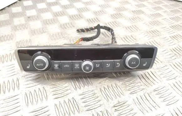 Audi A3 S3 8V Climate control unit 8V0820043Q