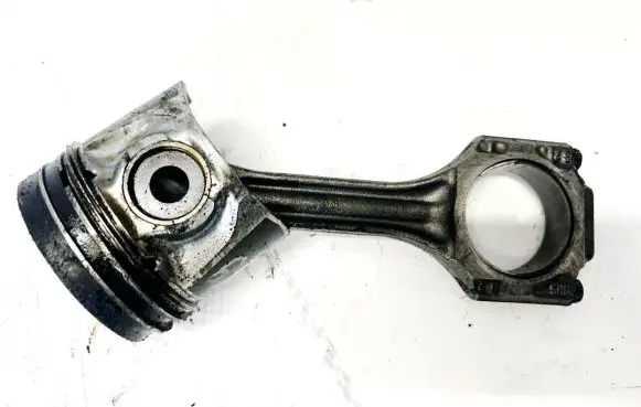 Volkswagen PASSAT B5 Piston with connecting rod