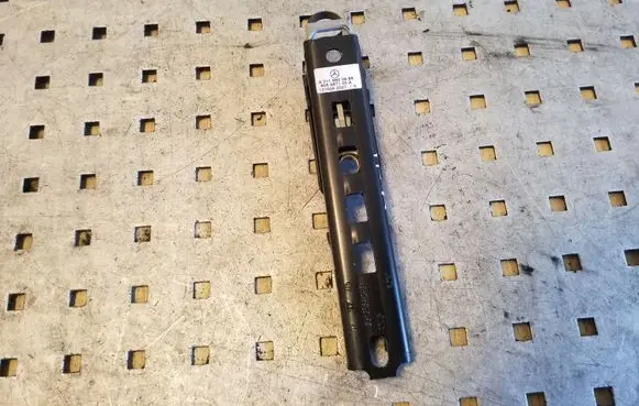 Mercedes-Benz CLS C219 Other interior part A2118600688