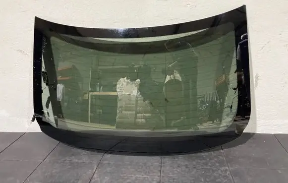 Jaguar XE Rear windscreen/windshield window 43R011595
