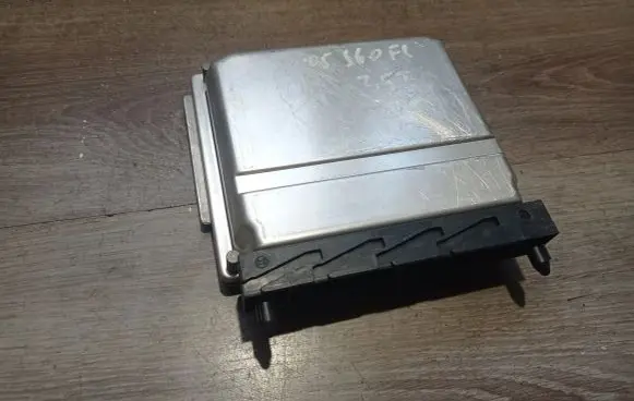 Volvo S60 Engine control unit/module 0261208289 30668478 30668478A
