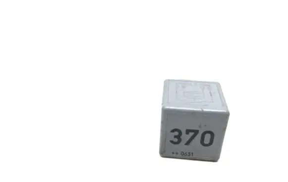 Audi A6 S6 C6 4F Other relay 8D0951253 V23134J52X300