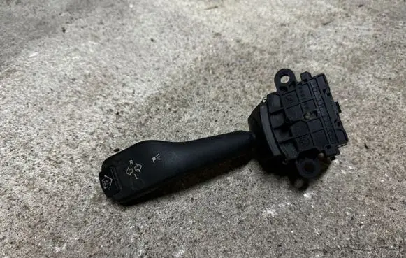 BMW 3 E46 Indicator stalk 8363668 01104010