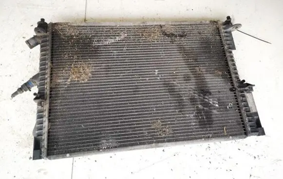 Renault Laguna I Coolant radiator 7700821915 77.00.821.915