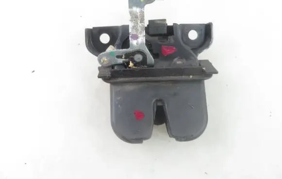 Audi A3 S3 8L Tailgate/trunk/boot lock/catch/latch 8L0827505E