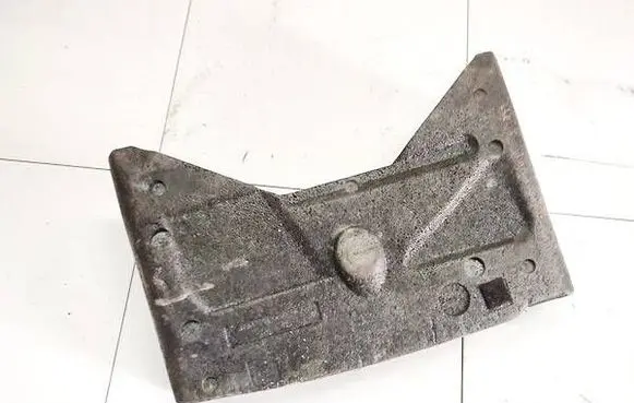 Skoda Octavia Mk1 (1U) Spare wheel section trim 