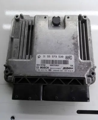 Opel Insignia A Engine control unit/module 55573539 55573560 8600RD791800247