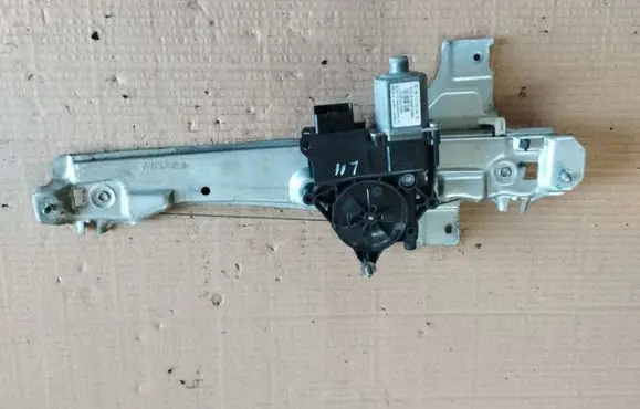 Peugeot 2008 I Rear door window regulator with motor 9674255180