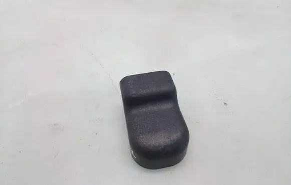 Hyundai i30 Front driver seat rail trim 885673K000