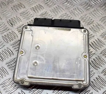 Audi A8 S8 D3 4E Engine control unit/module 0281011099 4E0910409