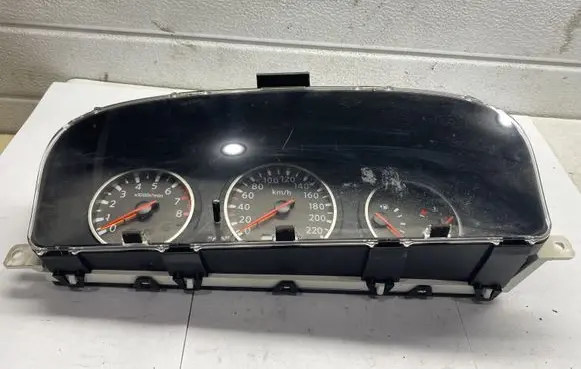 Nissan X-Trail T30 Speedometer (instrument cluster) 8380028890