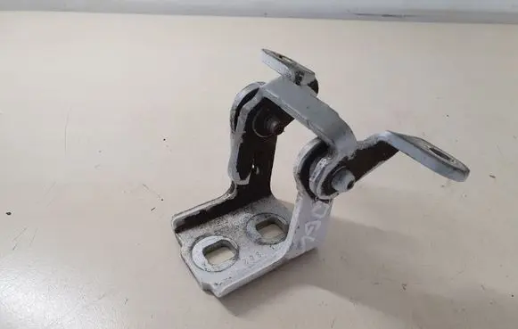 Rear door upper hinge