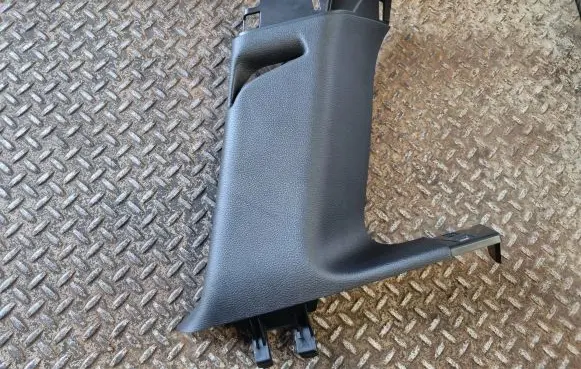 Jeep Grand Cherokee (C) pillar trim 5VP07DX9AB