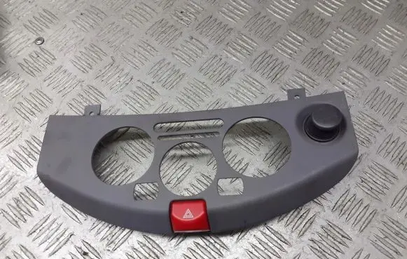 Nissan Micra Radio/GPS head unit trim 27570-AX700