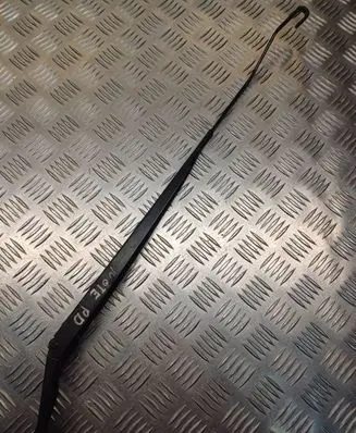 Nissan Note (E11) Front wiper blade arm 80008647