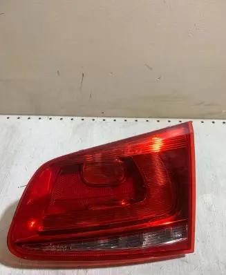 Volkswagen Touareg II Tailgate rear/tail lights 7P6945094A
