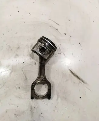 Citroen Berlingo Piston with connecting rod