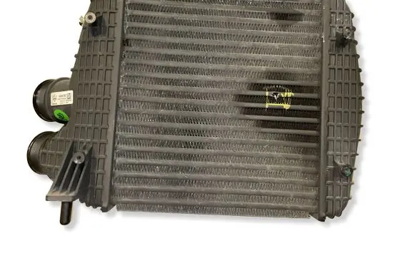 Maserati Ghibli Intercooler radiator 670035636