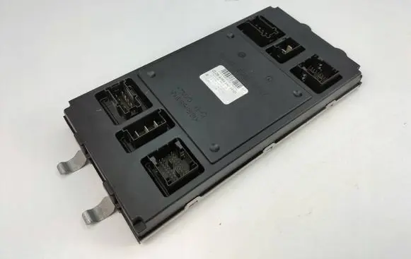Mercedes-Benz ML W164 Central body control module A1645401401
