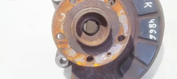 Volkswagen PASSAT B6 Front wheel hub