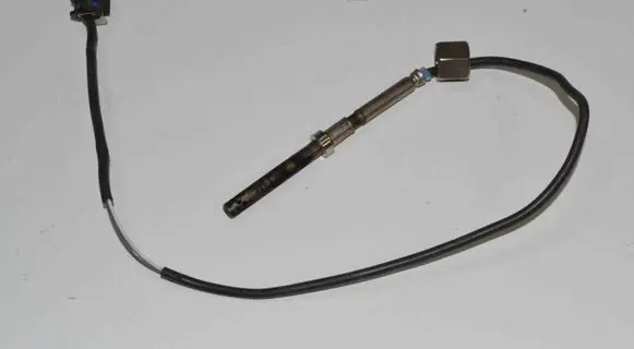 Mercedes-Benz E W212 Oil temperature sensor A0009053905