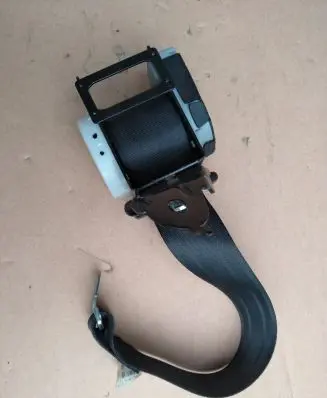 Mazda 6 Rear seatbelt