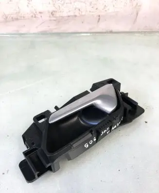 Opel Mokka B Front door interior handle 98201553