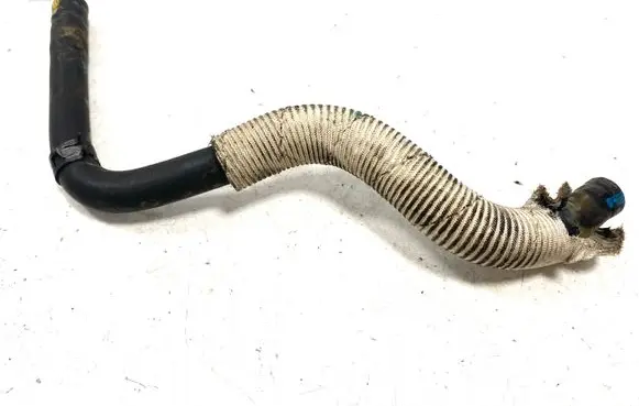 Toyota Avensis T270 Engine coolant pipe/hose