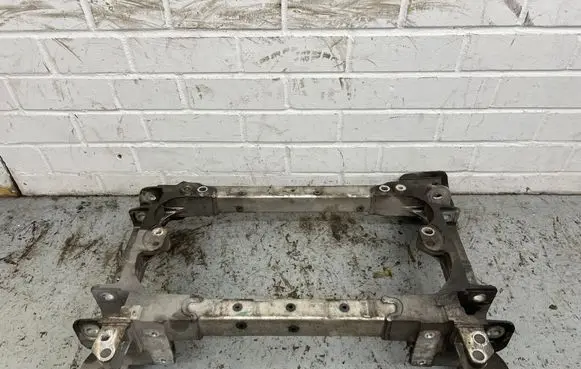 Maserati Ghibli Front subframe 670001450