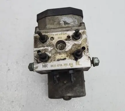 Volkswagen PASSAT B5 ABS Pump 8E0614111AH