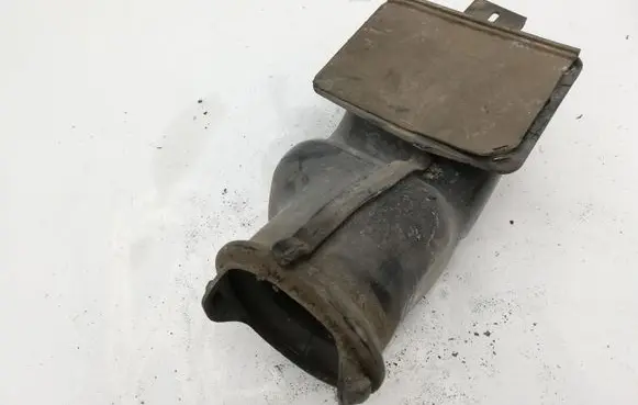 Chrysler Pacifica Air intake duct part 04719846AC 64577T